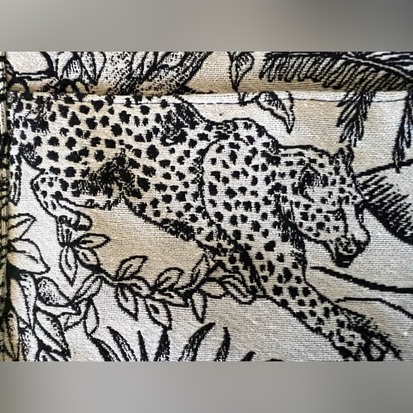 🦋NWT Forbidden Beaded Butterfly Crossbody with Bamboo Handle bag - Picture 6 of 13